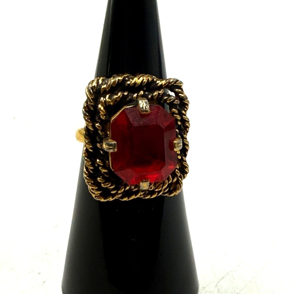 Vintage Red Glass Emerald Cut Gold Tone Rope Border Adjustable Cocktail Ring